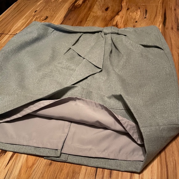 Silver Banana Republic Skirt - Picture 4 of 8